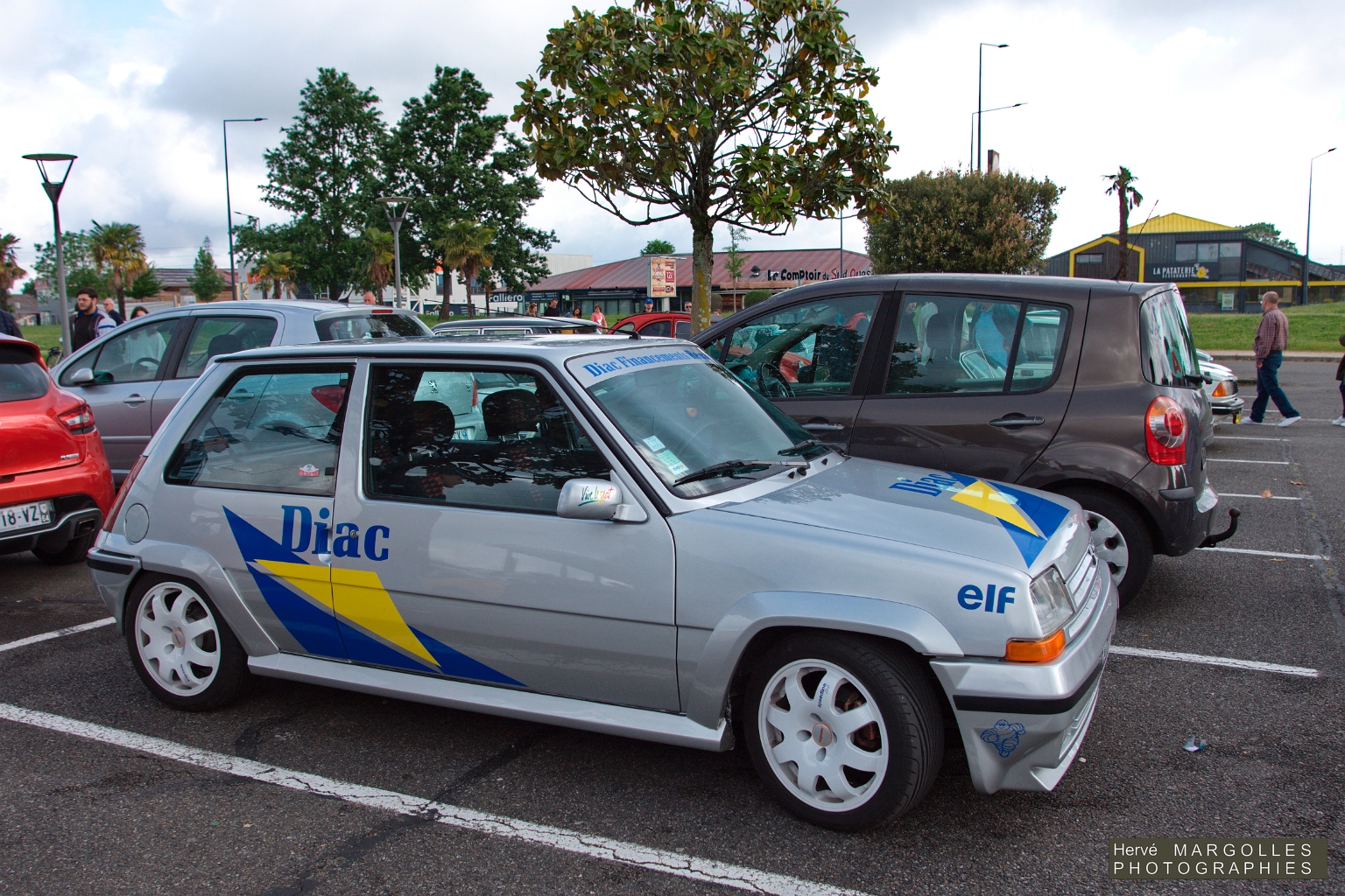 Renault 5 GT Turbo -02.jpg